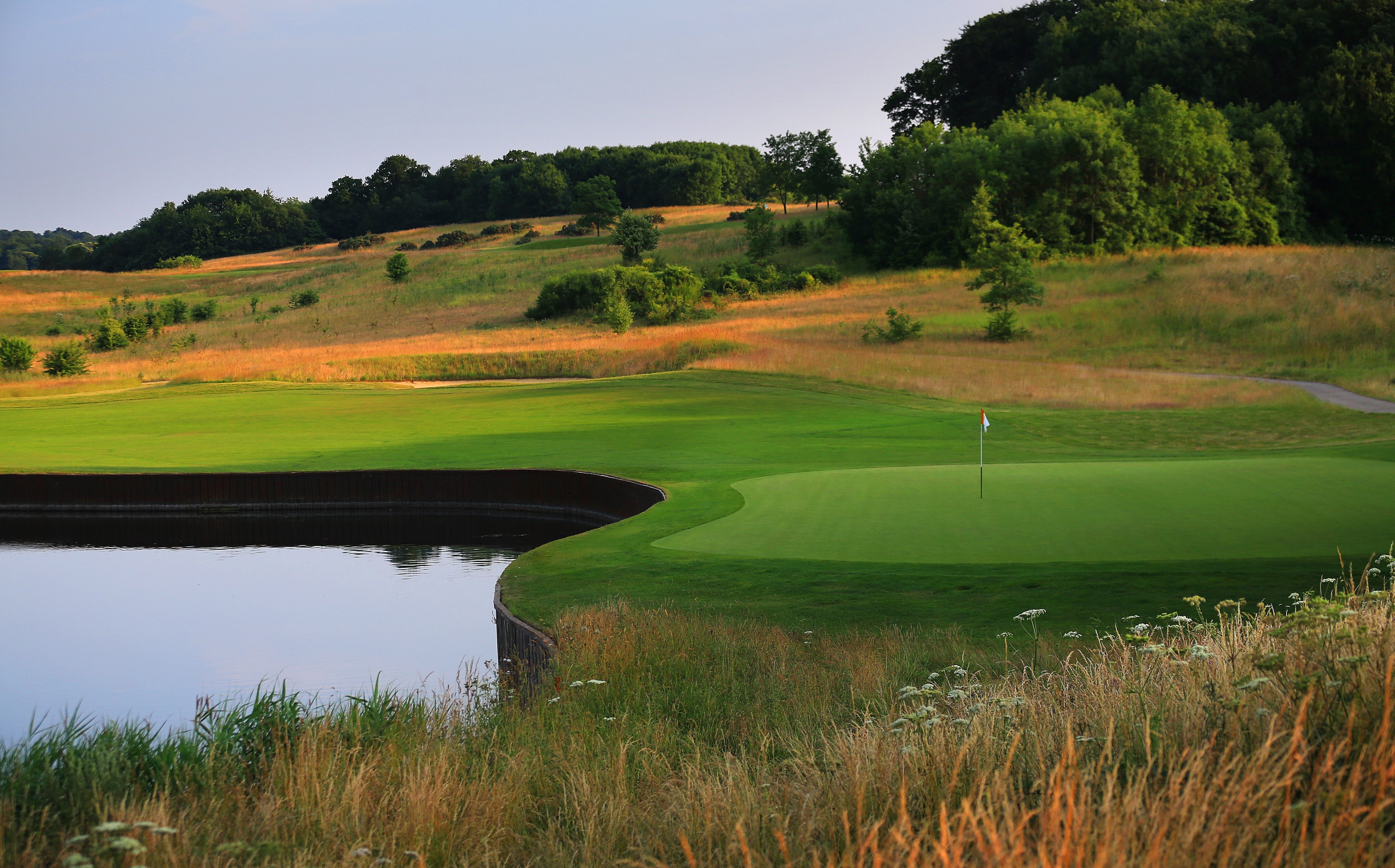 london-club-golf-course.jpg