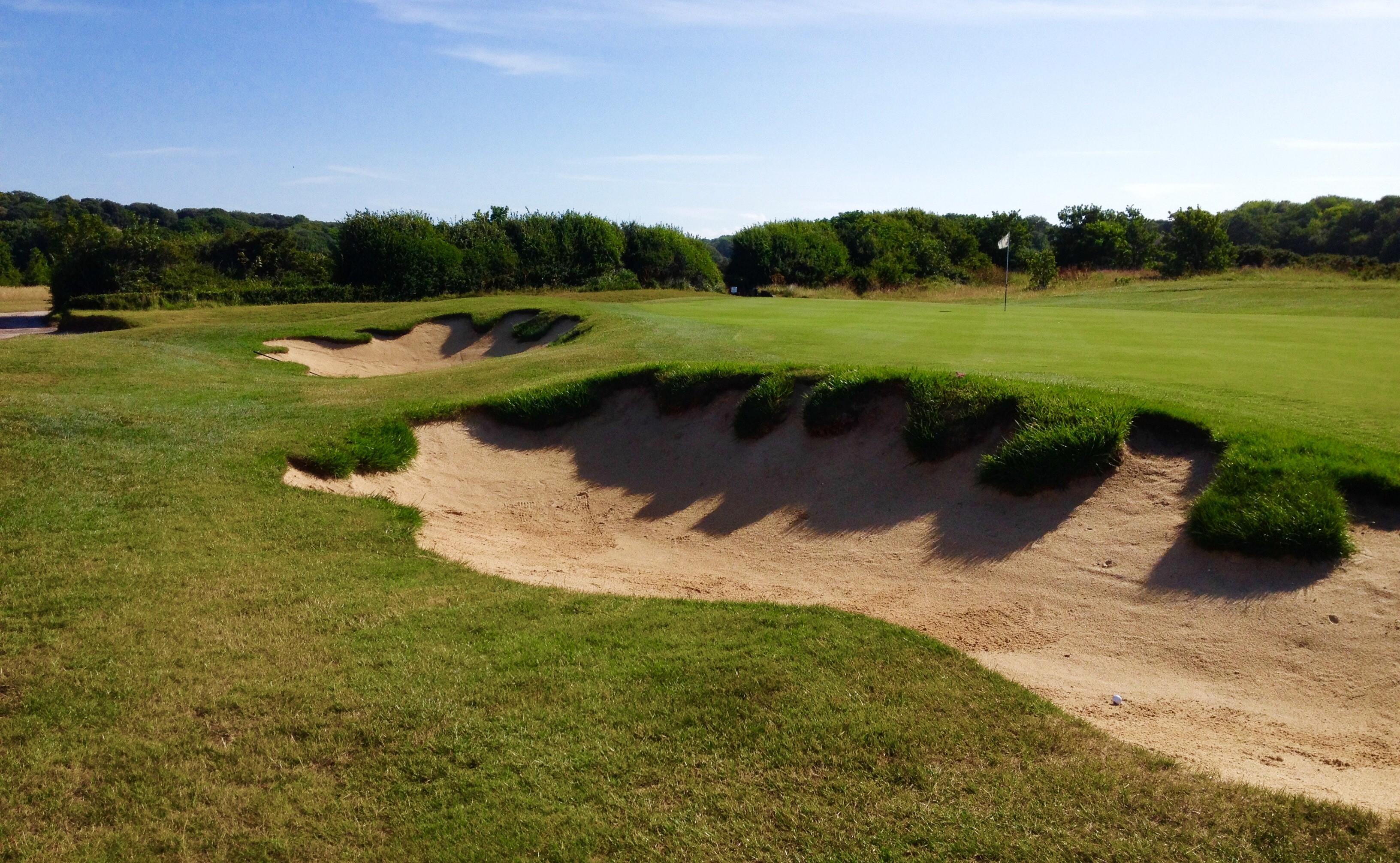 New feathered bunkers at North Foreland GC.jpg